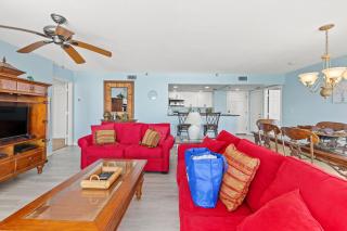 Gulf Front Living Room AND Master Suite! SLEEPS 8! - Panama City Beach - 7