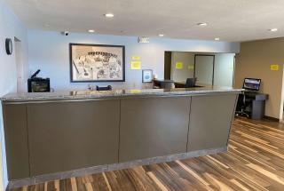 Super 8 by Wyndham Independence KS - Independence - 8
