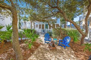 Quaint 2BR/25BA Cottage Nestled Between 30A & Panama City Beach! Sleeps 6! - Panama City Beach - 2