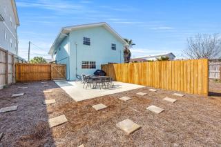 Welcome to Dolphin Fun A! BRAND NEW Duplex! Walk to the Beach! - Panama City Beach - 8