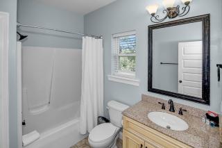 5 Bed, 5 Bath Beach Home/Only a 3 Minute Walk To The Beach! SLEEPS 12 - Panama City Beach - 6