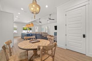 Brand New Home with In-ground Pool, Four Houses From Beautiful Laguna Beach - Panama City Beach - 6
