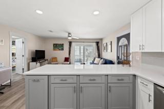 Welcome to Dolphin Fun B, BRAND NEW Duplex Walk to the Beach - Panama City Beach - 1