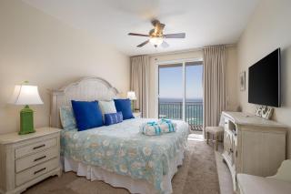 Water Park On-Site! 2 Beachfront Master Suites! Corner Balcony Views! - Panama City Beach - 3