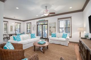 Four C's Retreat - Lavish Home with Private Boardwalk Access to the Beach - Santa Rosa Beach - 2