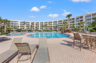 Fun In The Sun! Crescent at Miramar - Gulf Front+Beach Chairs - Destin - 2