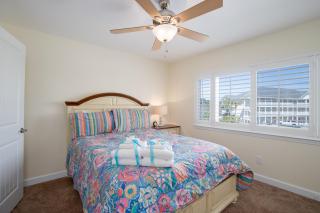 Spacious Waterfront Townhome - Just A Short Walk to Pier Park - Panama City Beach - 2