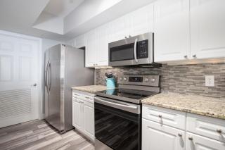 Brand New Throughout! Emerald Beach - Gulf Front! Sleeps 8! - Panama City Beach - 4