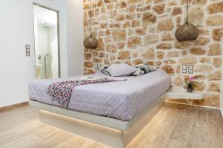 Katerina Roza Studios - Heartfelt Hospitality in the City - Naxos Chora - 6
