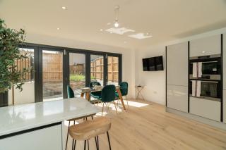 4 Bedrm House Greater London - Londra - 0