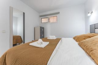 Coastal Charm Renovated 2Bed Apt, Pool, Sea Views - Benalmádena - 2