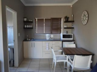 Andela Guesthouse - Bloemfontein - 7