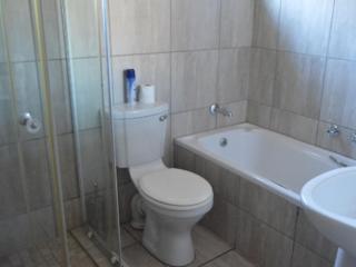 Andela Guesthouse - Bloemfontein - 6