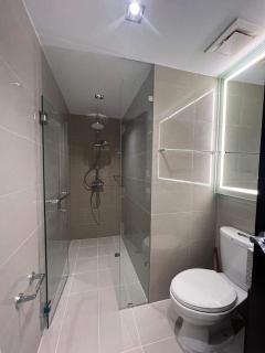 Uptown Parksuites BGC - Manila - 4