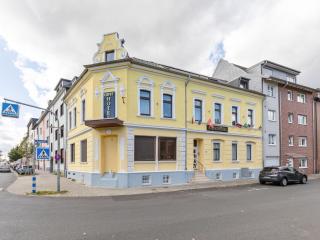 Pleasant apartment in Oberhausen with a terrace - Oberhausen - 0