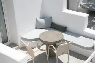 Flaskos Luxury Suites - 4