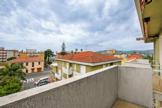 Edera With Balcony Few Steps From Sea - Happy Rentals - San Bartolomeo al Mare - 9