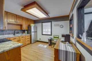 Private Boat Slip and Dock Lakefront Grove Retreat! - Grove - 5