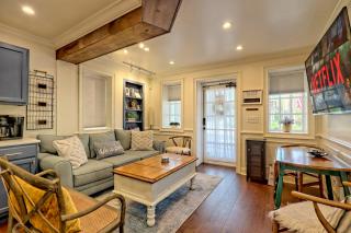 King Bed Bungalow Just Feet from Historic Main Street - Blue Ridge - 3