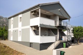 Apartments Zanic with private swimming pool and sea view - Starigrad-Paklenica - 9