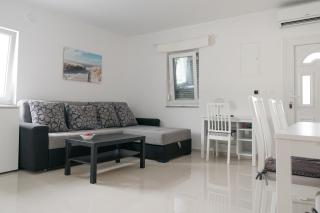 Apartments Zanic with private swimming pool and sea view - Starigrad-Paklenica - 3
