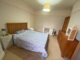 Nharakat Mansion - Southampton - 9