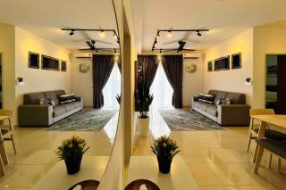 3BR Modern Cozy Suite Near KLIA - Sepang - 0