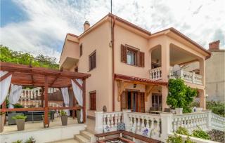 Lovely Apartment In Dramalj - Dramalj - 1