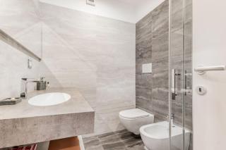 Luxury apartment front of Cavalieri Hilton Hotel - 4