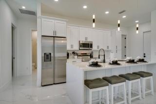 Furnished Lanai and Private Pool Cape Coral Home - Cape Coral - 3