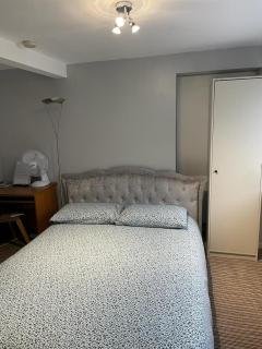 Homestay 1bedroom in family home with tiny wet room and own entrance - Great Barr - 0