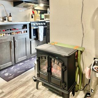 Pet Friendly Graham Home Route 66 at The Mistletoe Farm - Graham - 4