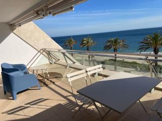 Sesimbra Califórnia beach front - 0