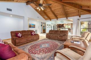 Sunset Retreat- TWO houses with hot tub, firepit, multiple kitchens, sleeps 20 - Coarsegold - 3