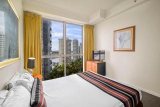 Chevron Renaissance Holiday Apartment - Gold Coast - 8
