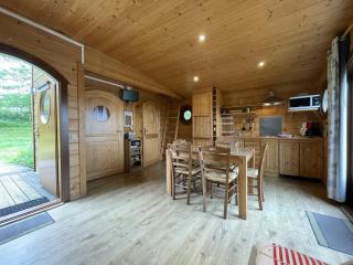 Chalet en forêt avec terrasse, pêche, baignade, et proximité chemins de randonnée - Normandie - FR-1-497-184 - Le Plessis - 8