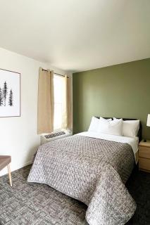 The Trail Inn - Melita, Manitoba - HWY 83, HWY 3 - Melita - 6