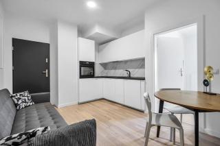 Rondo Daszyńskiego Apartments N3 - 8th Floor, City View, Subway - by RENTUJEMY - Varsavia - 2