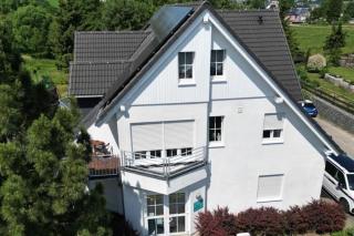 Ferienwohnung Fischer mit E-Ladestation direkt am Haus - Grünstädtel - 0