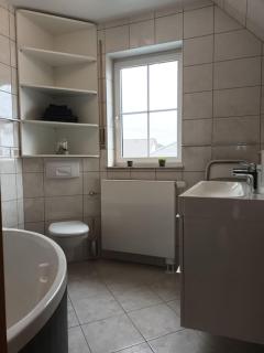 Ferienwohnung Fischer mit E-Ladestation direkt am Haus - Grünstädtel - 4