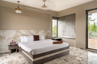 SaffronStays Siesta by the River - Murbād - 6