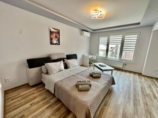 Central Vista Apartment by MIT - 3