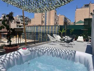 3BDR IDEAL CENTRAL ATHENIAN APT - Atene - 0