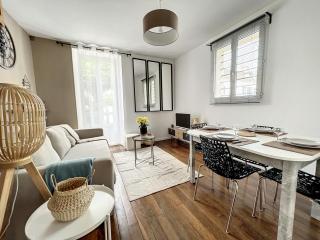 The Patio By Disney, 3 chambres, 2 salles de bain - Lagny - 0