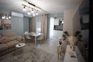 Home Away From Home - Verona - 5