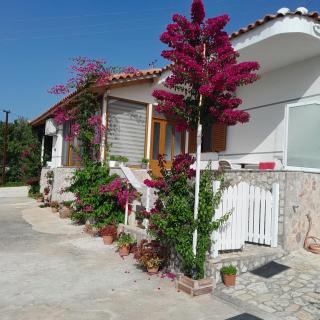 Denni’s Home - Sarandë - 0