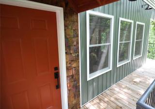 Secluded Treehouse in the Woods - Tree Hugger Hideaway - 8