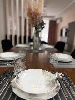 TEA Luxury Apartment - 3