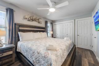 The Beach - Courtyard 128 - Port Aransas - 2