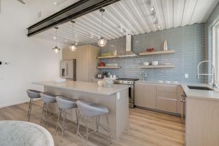 Modern by the Sea Red ES1518 - Port Aransas - 6